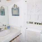 6 Pers A Avec Acces Direct A La - Animaux Bienvenus - Fr-1-823-51 Holiday home *