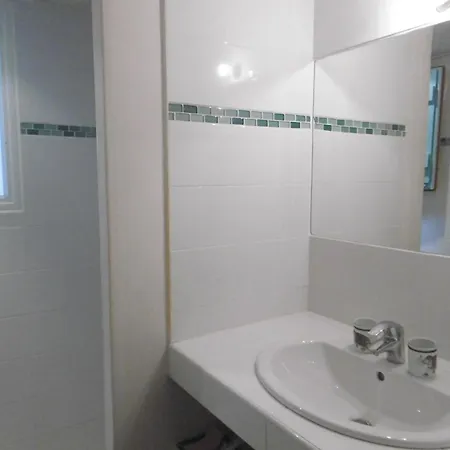 Holiday home 6 Pers A Avec Acces Direct A La - Animaux Bienvenus - Fr-1-823-51 *